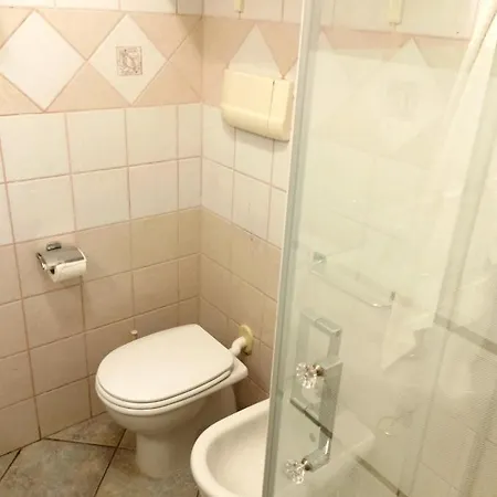 Casa Torinese Apartman Orosei